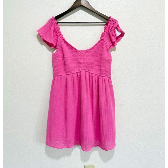 Hollister Dresses & Skirts - Hollister Pink Smocked V-Neck Flutter Sleeve Dress with Shorts And Pockets XL